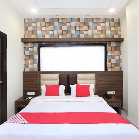 Oyo 17307 Hotel Kings Amritsar Exterior photo
